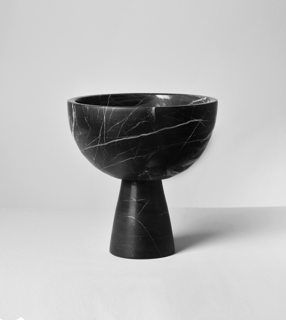 Kiwano Serving Bowl, Black Marble Kiwano Swoon