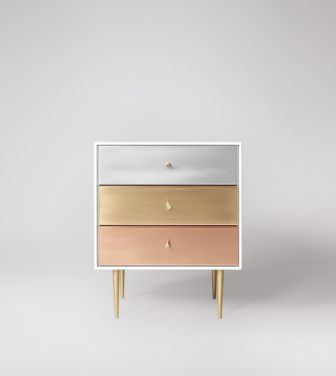 Featured image of post Bedside Table Copper Legs - The main characteristic of this elegant and versatile table is represented by the peculiar design of its legs:
