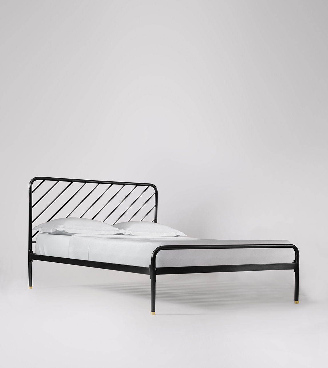 Matt store black bed
