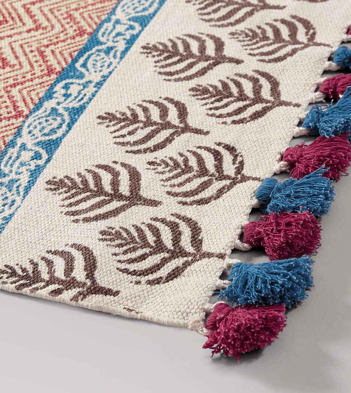 Taniko Rug, Shabby Chic Style in Rose Swoon