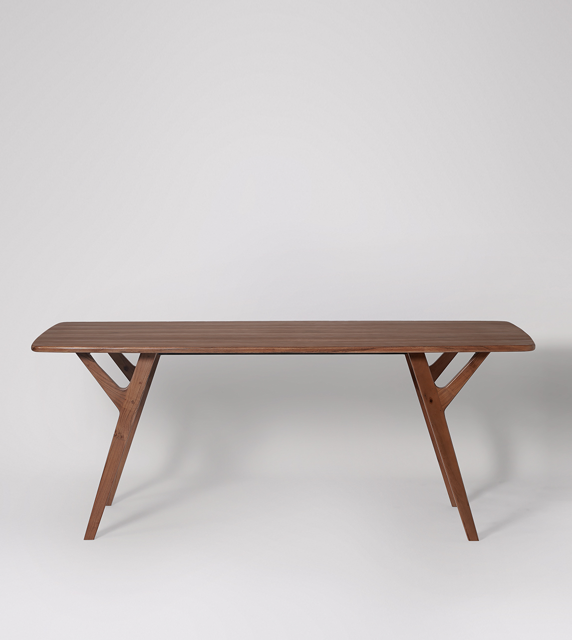 Expandable table deals with bench